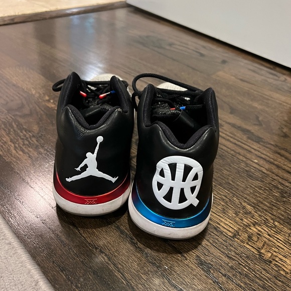 Jordan lows - Picture 2 of 4